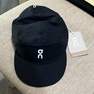 On Running Black Performance Cap